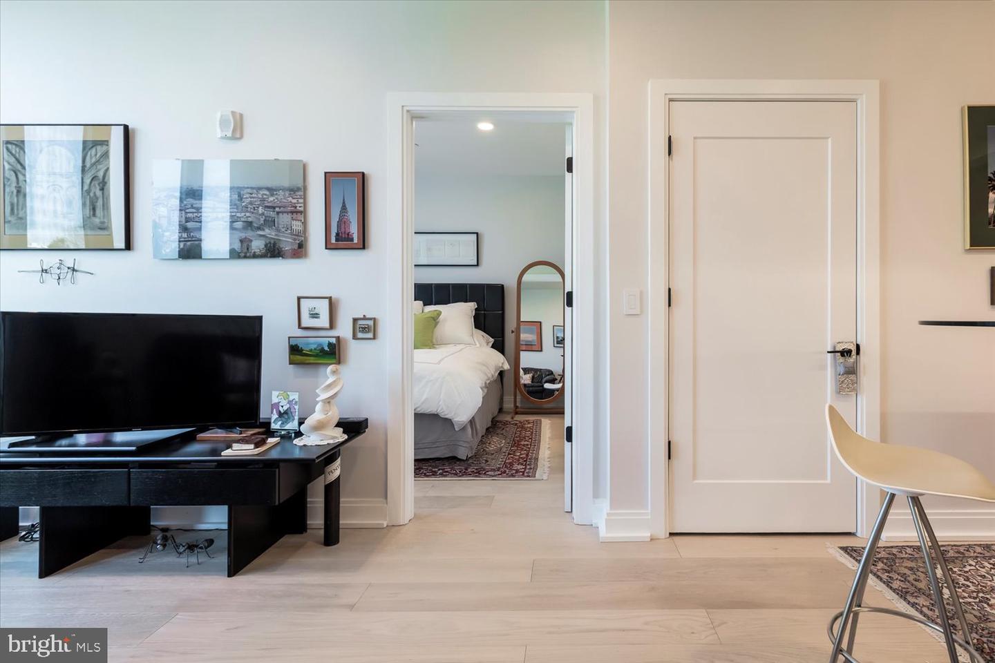 Washington, District of Columbia, 20003, United States, 1 Bedroom Bedrooms, ,2 BathroomsBathrooms,Residential,For Sale,1766672