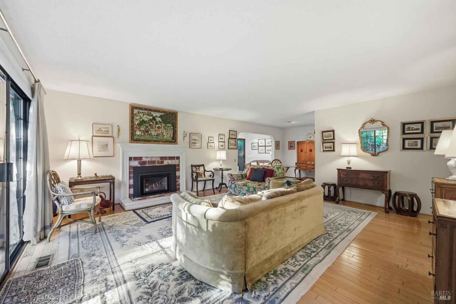 Sonoma, California, 95476, United States, 2 Bedrooms Bedrooms, ,2 BathroomsBathrooms,Residential,For Sale,2001953