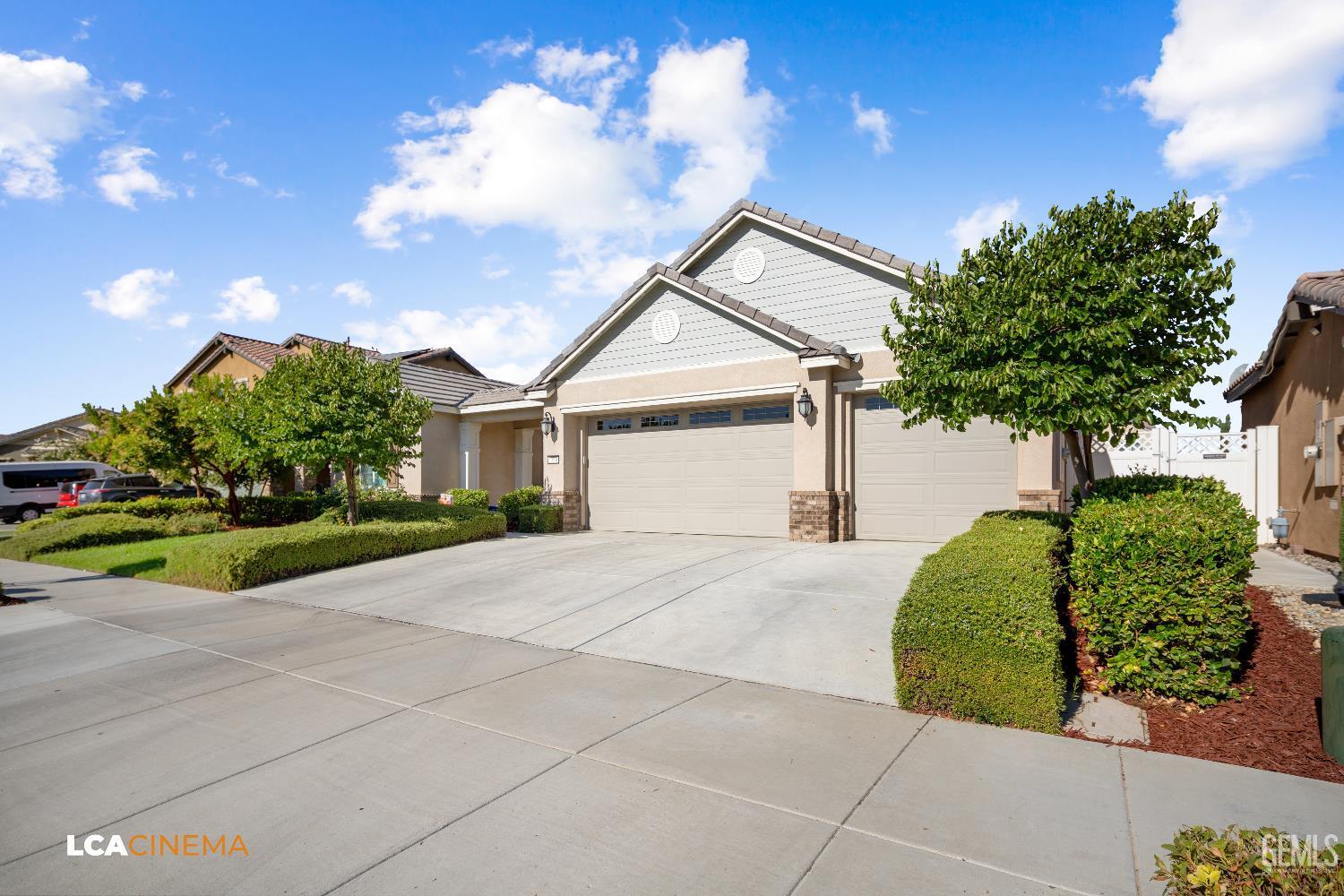 Bakersfield, California, 93311, United States, 4 Bedrooms Bedrooms, ,3 BathroomsBathrooms,Residential,For Sale,1906845
