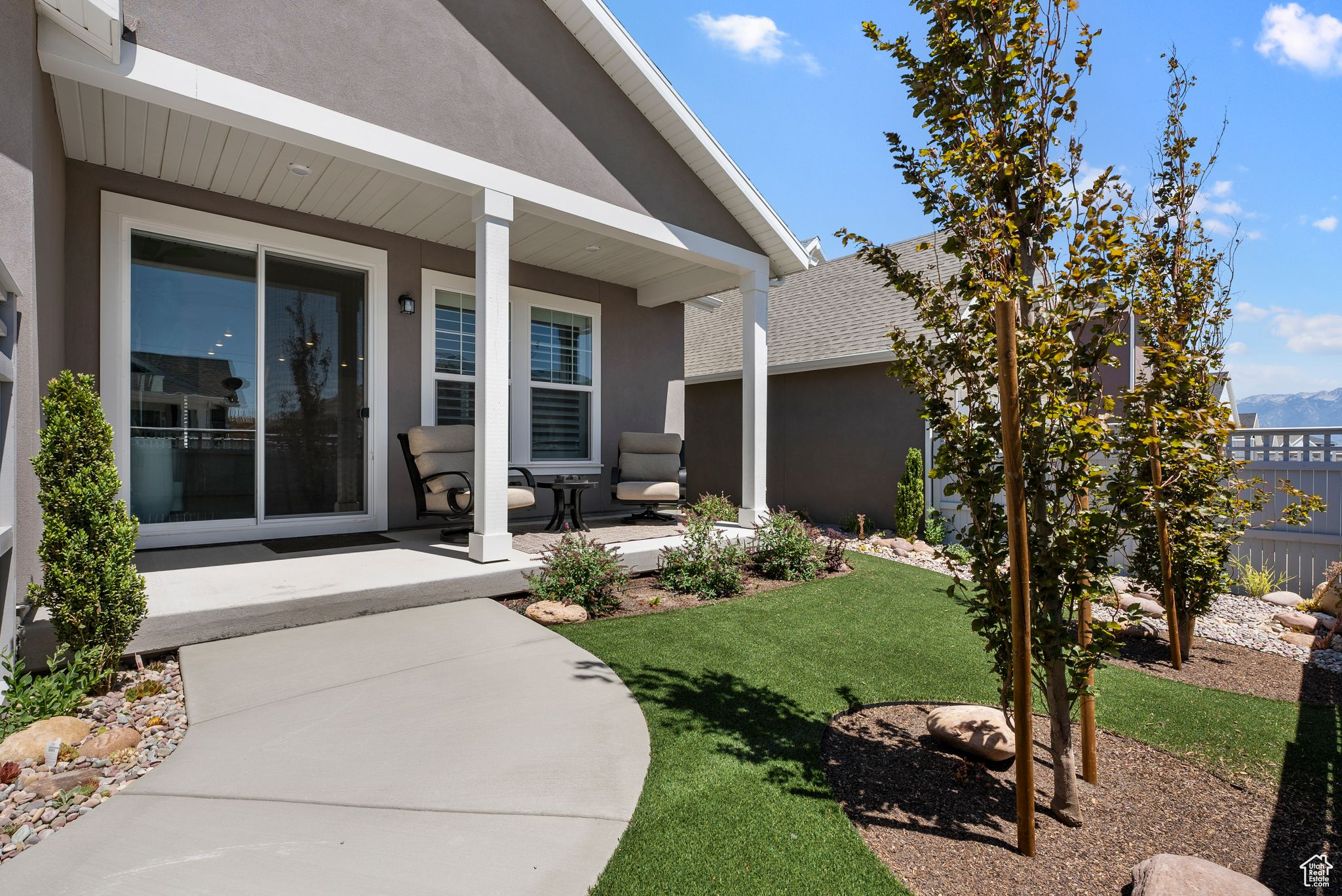 South Jordan, Utah, 84009, United States, 2 Bedrooms Bedrooms, ,3 BathroomsBathrooms,Residential,For Sale,1903673