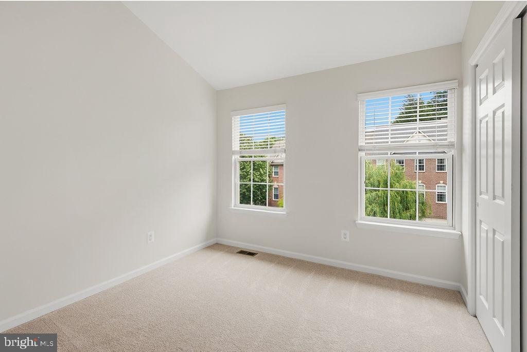 Fairfax, Virginia, 22033, United States, 3 Bedrooms Bedrooms, ,4 BathroomsBathrooms,Residential,For Sale,2048066