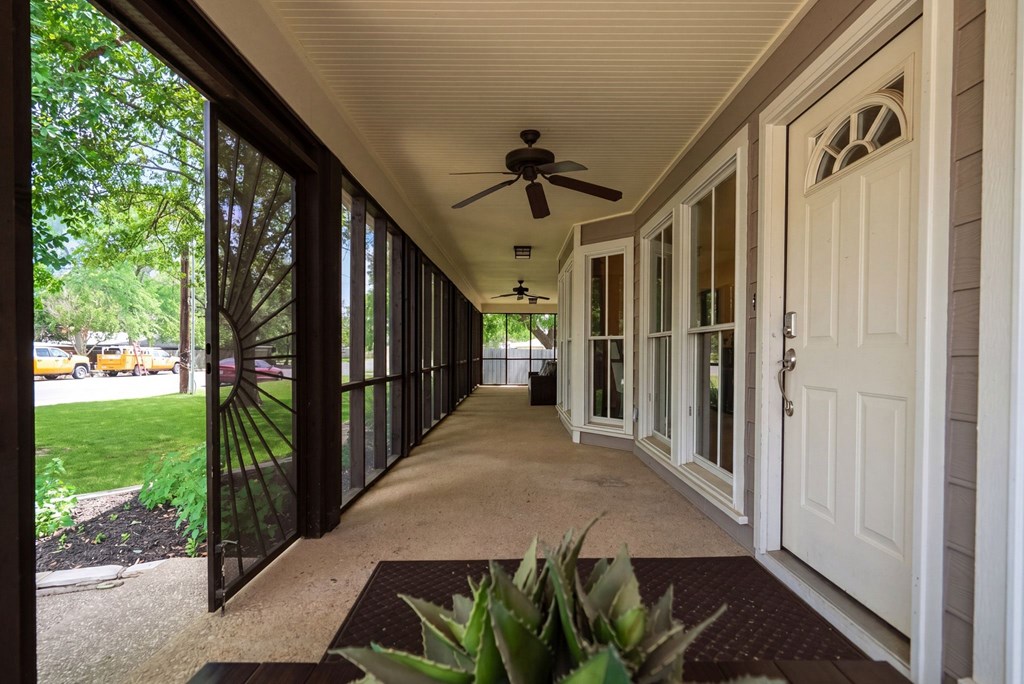 Fredericksburg, Texas, 78624, United States, 6 Bedrooms Bedrooms, ,6 BathroomsBathrooms,Residential,For Sale,2048440
