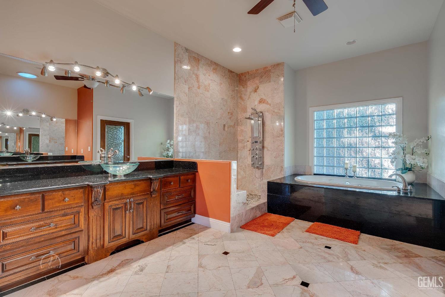 Bakersfield, California, 93308, United States, 4 Bedrooms Bedrooms, ,5 BathroomsBathrooms,Residential,For Sale,1992415