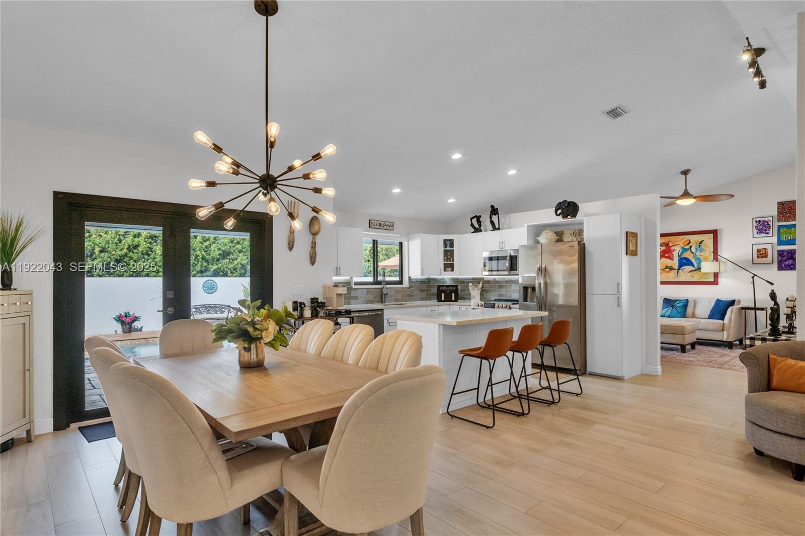 Miami Lakes, Florida, 33016, United States, 3 Bedrooms Bedrooms, ,3 BathroomsBathrooms,Residential,For Sale,2002198