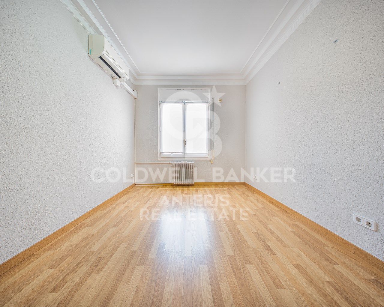 Barcelona, Catalonia, ES, 6 Bedrooms Bedrooms, ,3 BathroomsBathrooms,Residential,For Sale,1907605