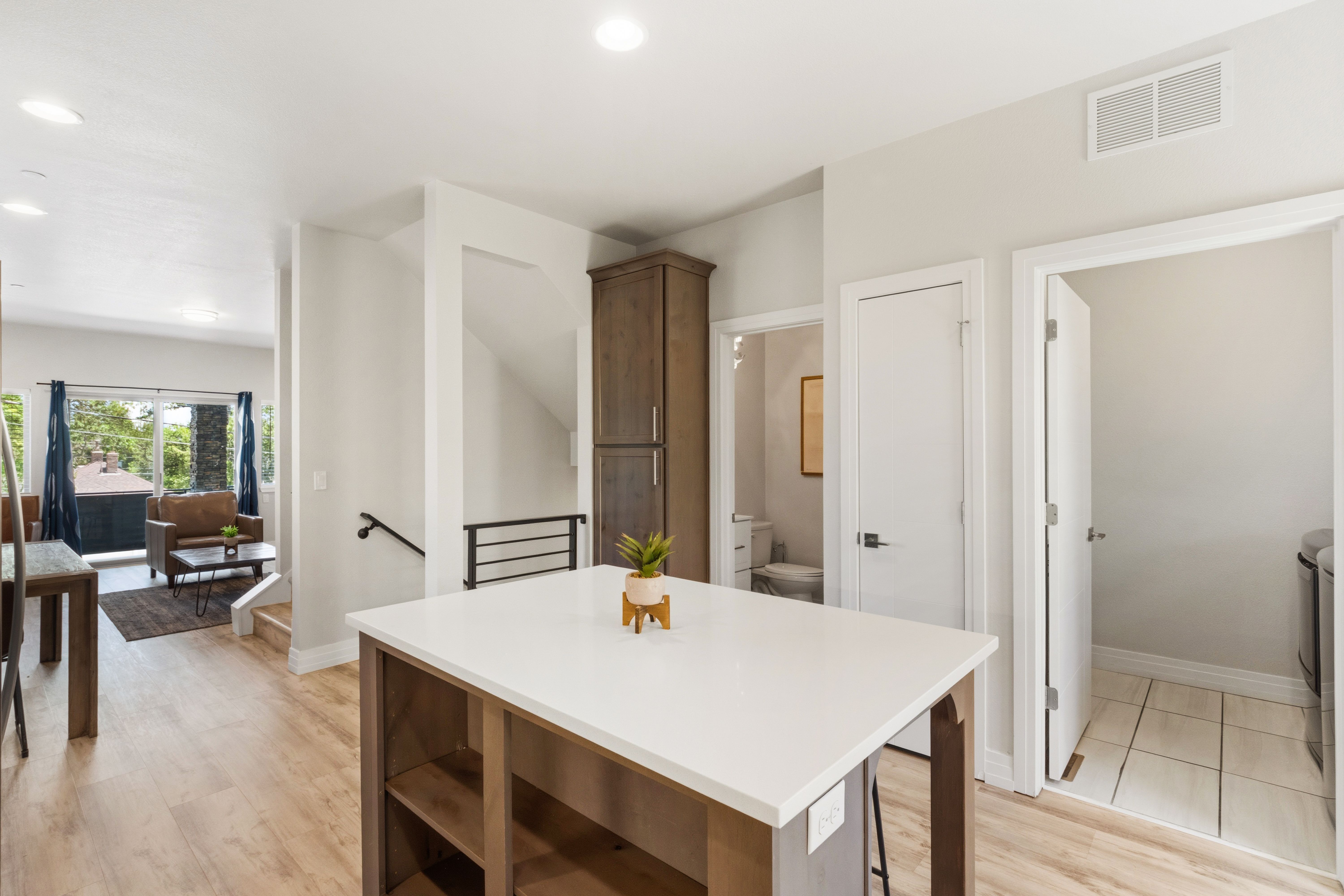  Modern Townhome with Rooftop Patio - 物件實景