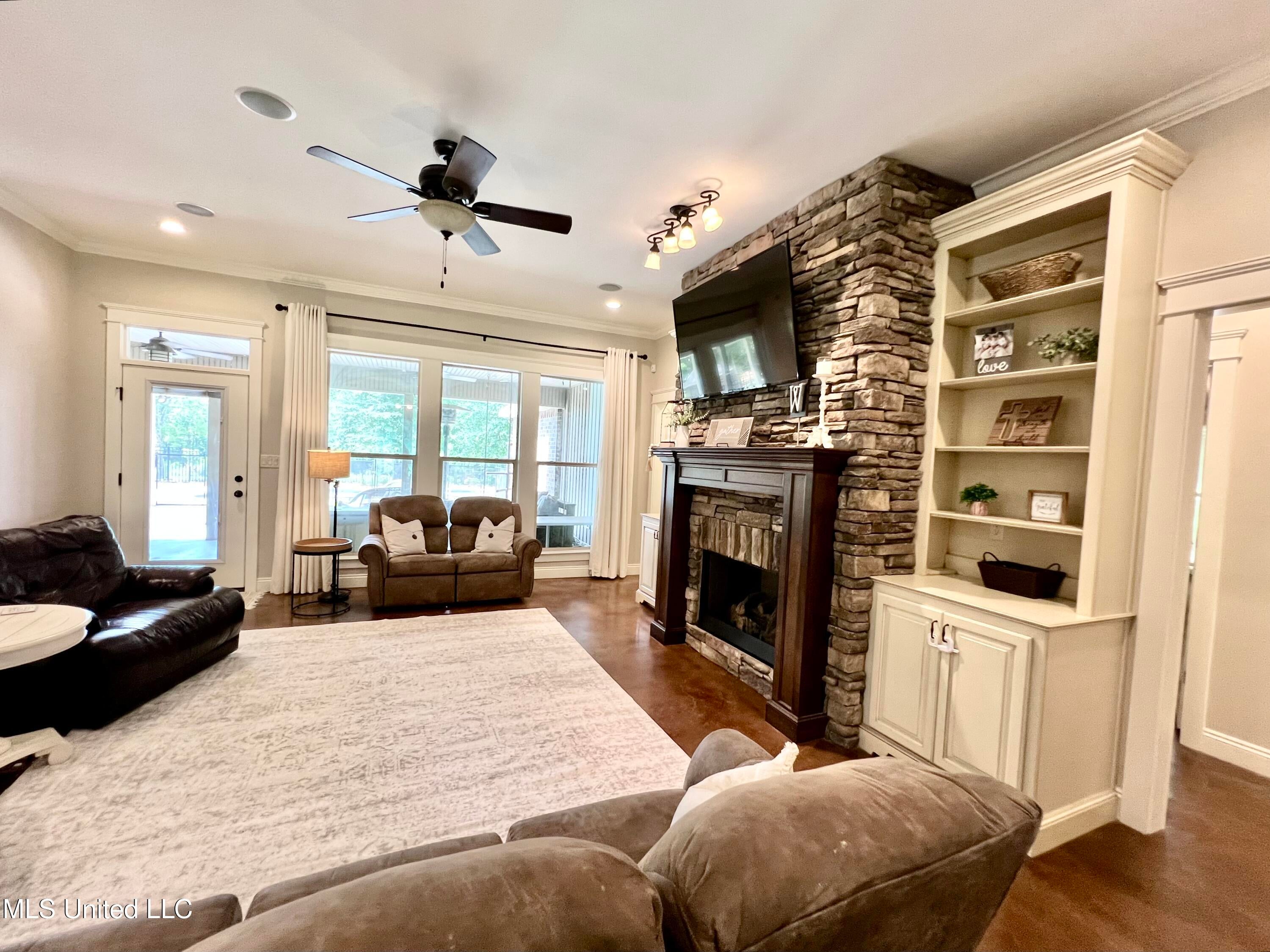 Lucedale, Mississippi, 39452, United States, 4 Bedrooms Bedrooms, ,3 BathroomsBathrooms,Residential,For Sale,1890543