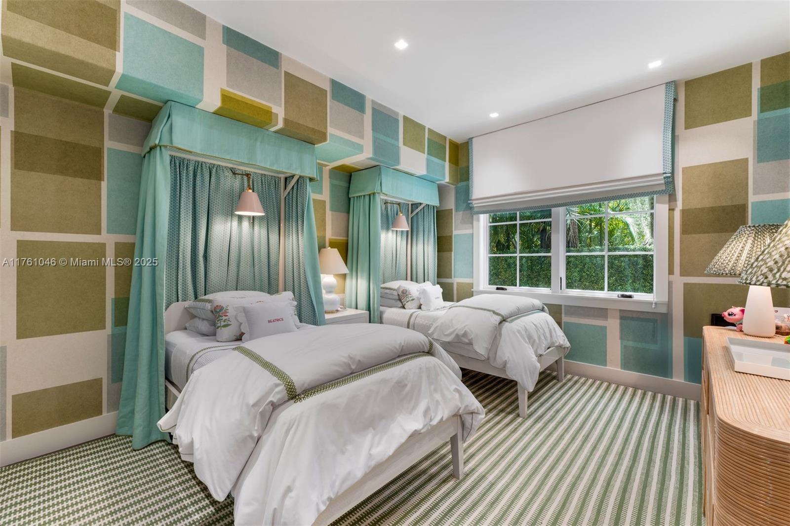 Miami, Florida, 33133, United States, 6 Bedrooms Bedrooms, ,6 BathroomsBathrooms,Residential,For Sale,1947591