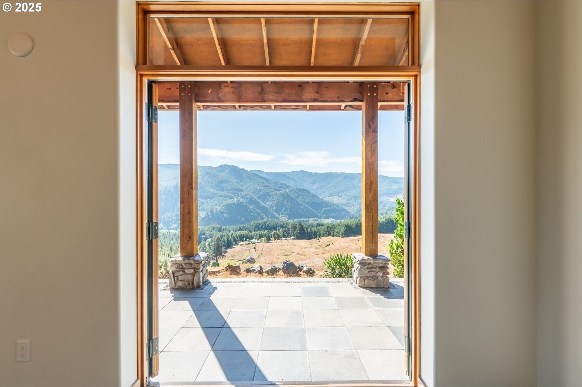 Gold Beach, Oregon, 97444, United States, 2 Bedrooms Bedrooms, ,3 BathroomsBathrooms,Residential,For Sale,1975339