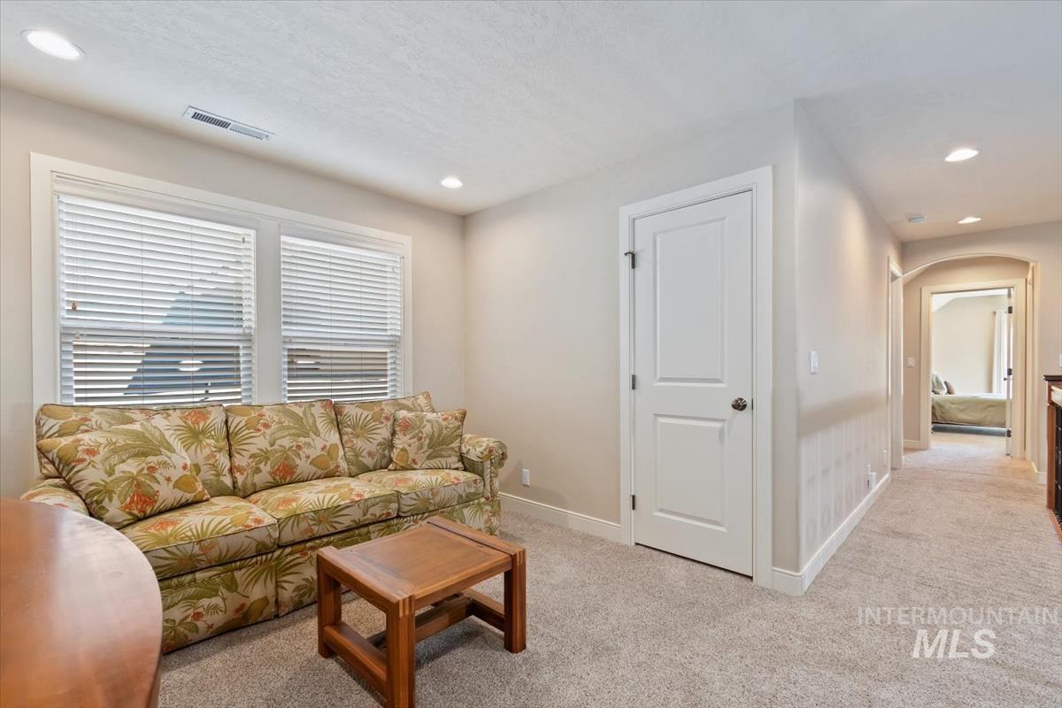 Eagle, Idaho, 83616-7135, United States, 4 Bedrooms Bedrooms, ,Residential,For Sale,1925898