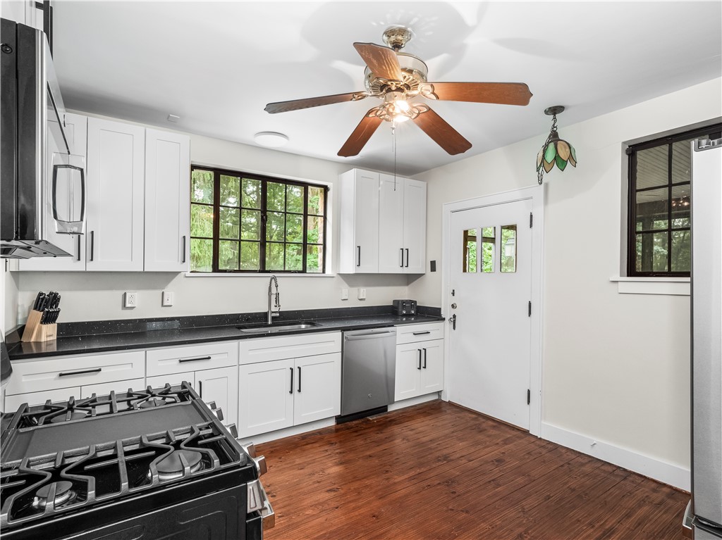 Shaler, Pennsylvania, 15116, United States, 3 Bedrooms Bedrooms, ,1 BathroomBathrooms,Residential,For Sale,1989376