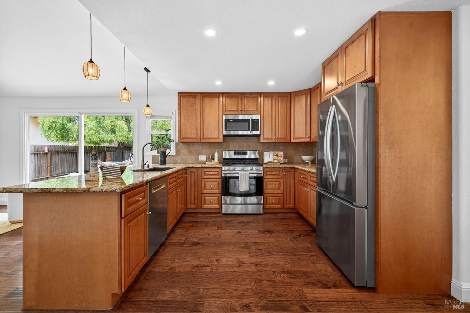 Petaluma, California, 94954, United States, 4 Bedrooms Bedrooms, ,2 BathroomsBathrooms,Residential,For Sale,2048082