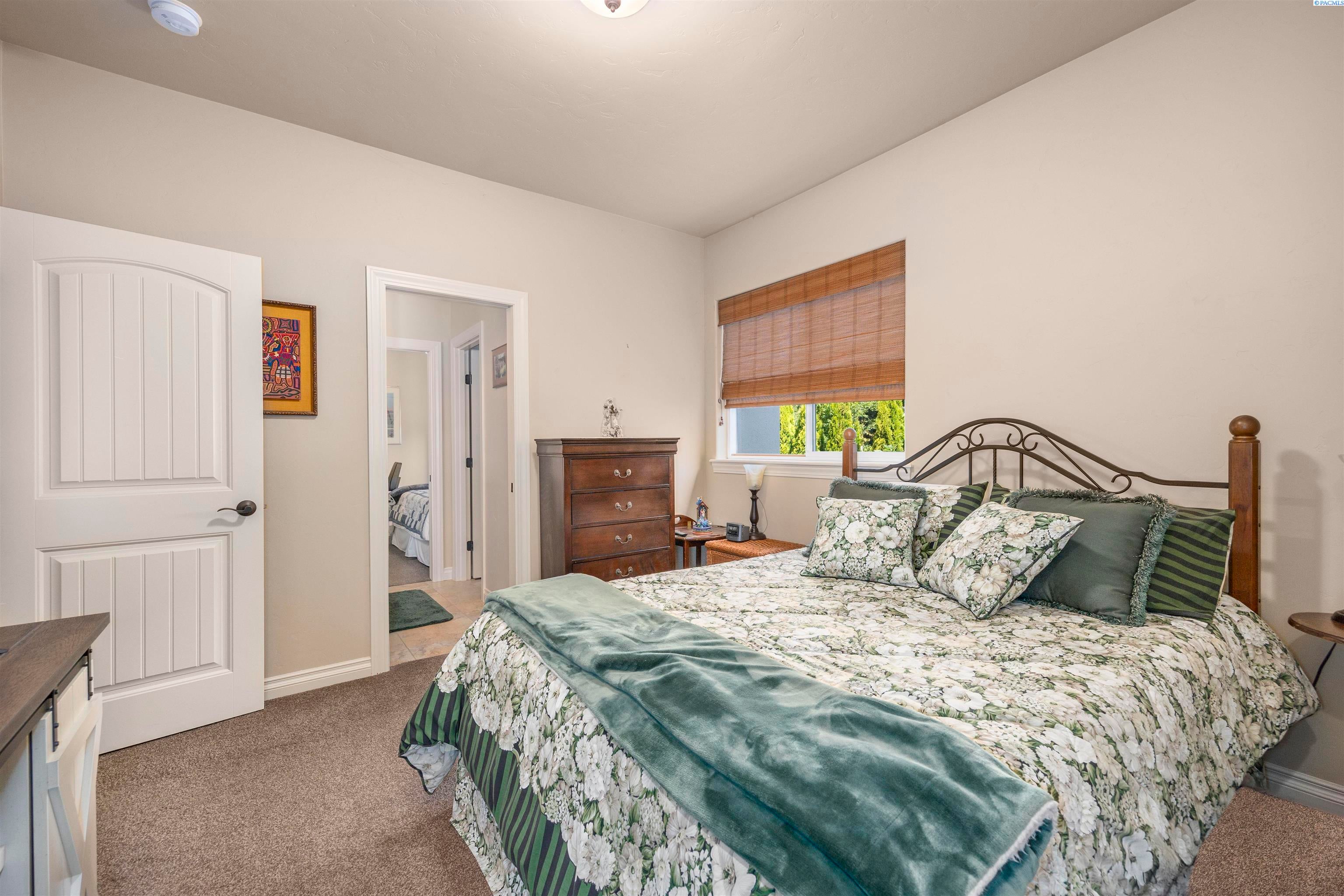 Richland, Washington, 99352, United States, 3 Bedrooms Bedrooms, ,3 BathroomsBathrooms,Residential,For Sale,1921029