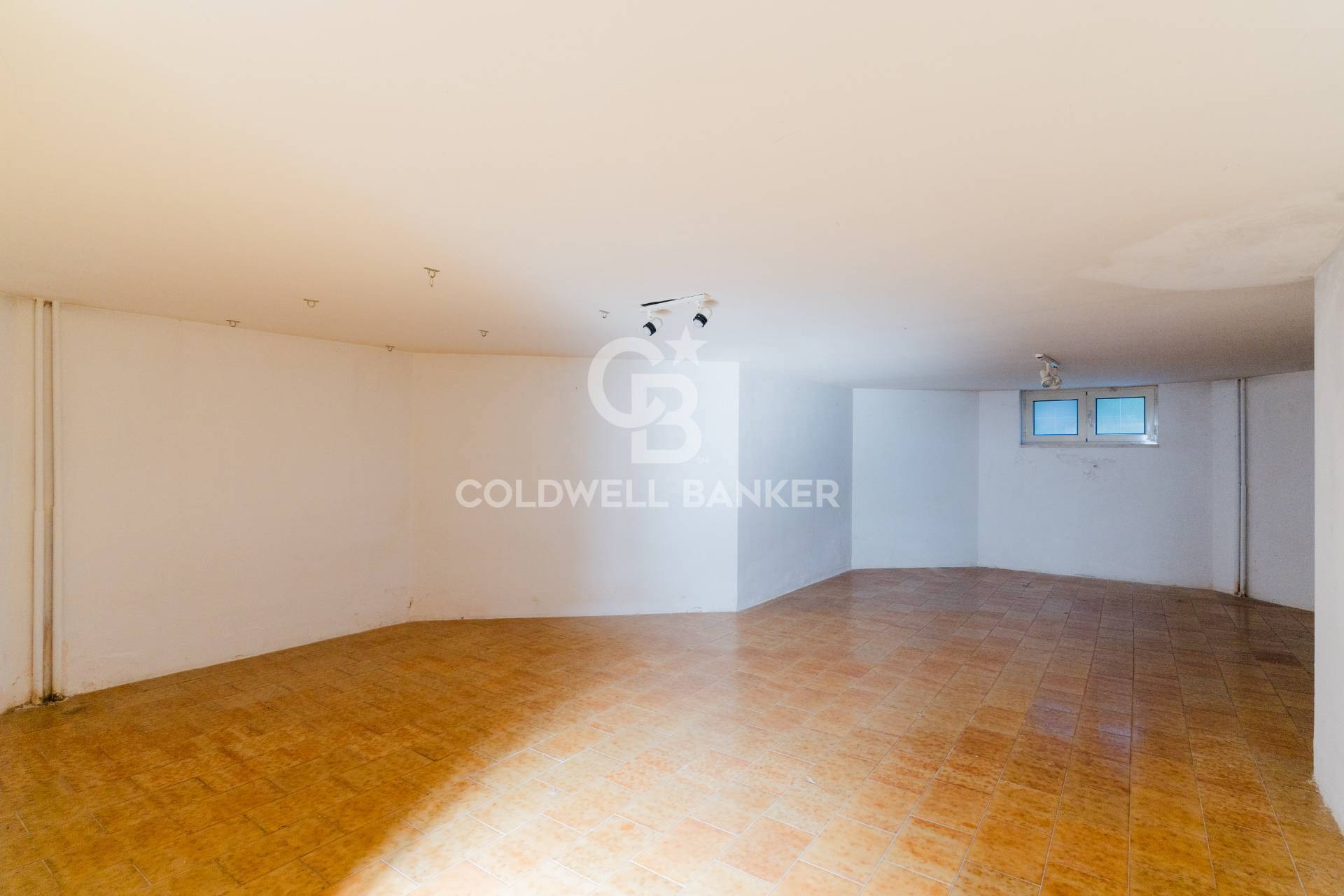 Bari, Bari, 70100, IT, 3 Bedrooms Bedrooms, ,3 BathroomsBathrooms,Residential,For Sale,1991647