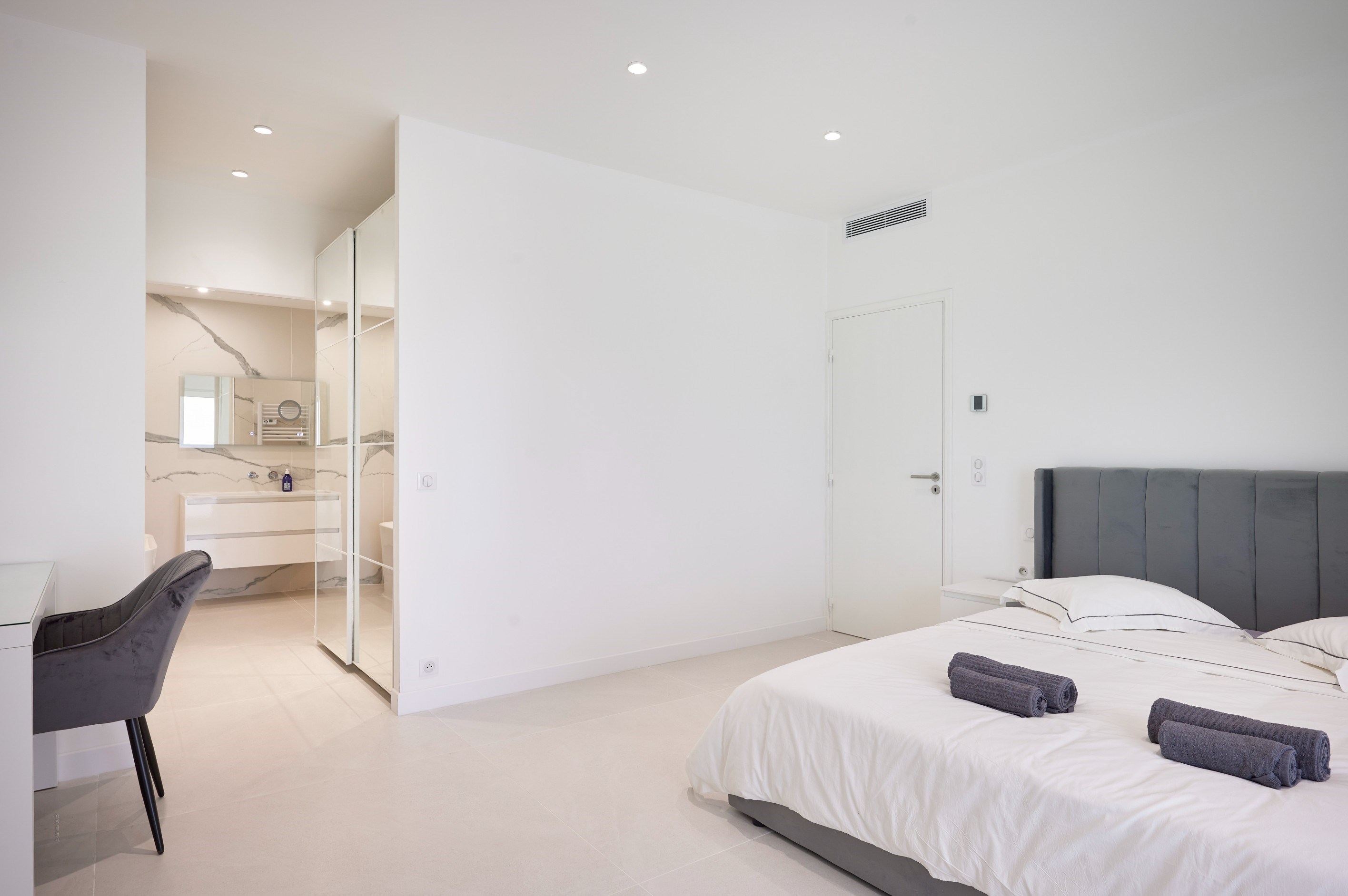  Mougins - Stunning Renovated Villa with a Glimpse of the Sea - 物件實景