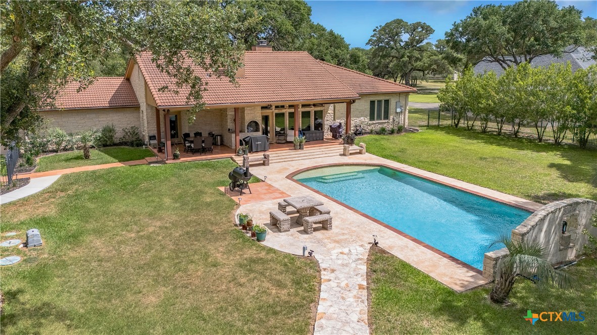 Inez, Texas, 77968, United States, 5 Bedrooms Bedrooms, ,6 BathroomsBathrooms,Residential,For Sale,1895563