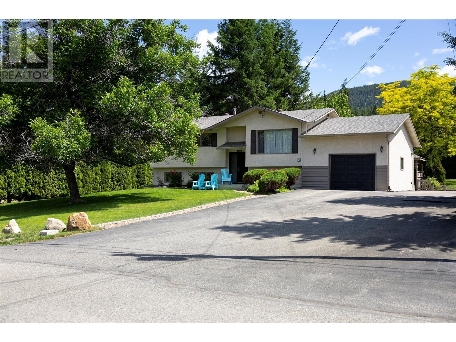 SPALLUMCHEEN, British Columbia, V4Y 0S8, CA, 5 Bedrooms Bedrooms, ,2 BathroomsBathrooms,Residential,For Sale,1950720
