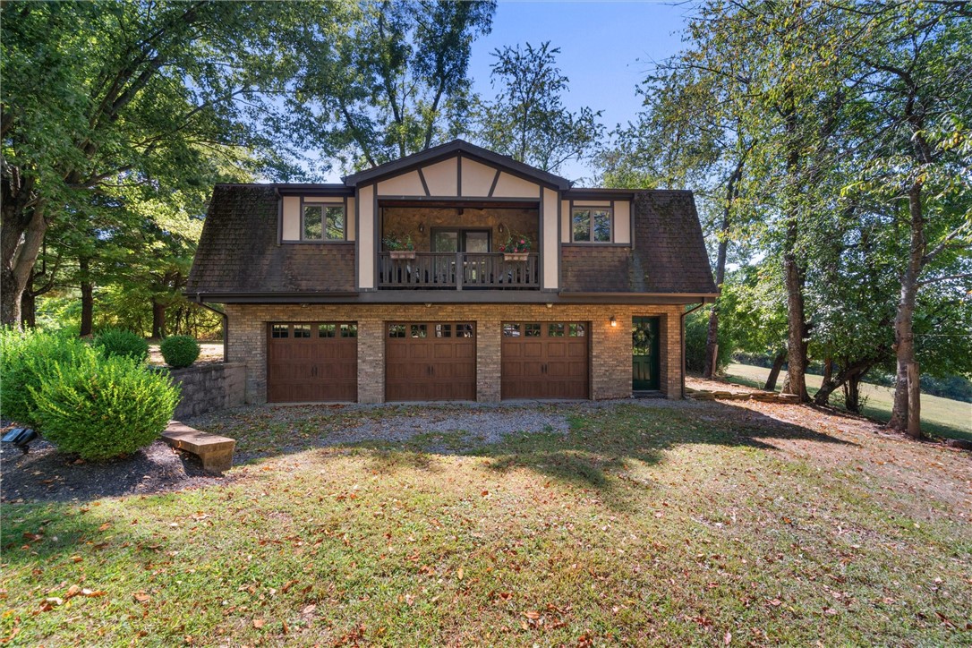 South Strabane, Pennsylvania, 15301, United States, 5 Bedrooms Bedrooms, ,5 BathroomsBathrooms,Residential,For Sale,2003088