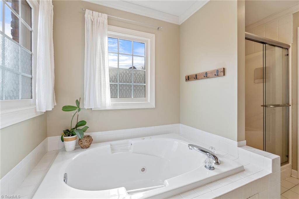 Winston-Salem, North Carolina, 27106, United States, 4 Bedrooms Bedrooms, ,3 BathroomsBathrooms,Residential,For Sale,1998396