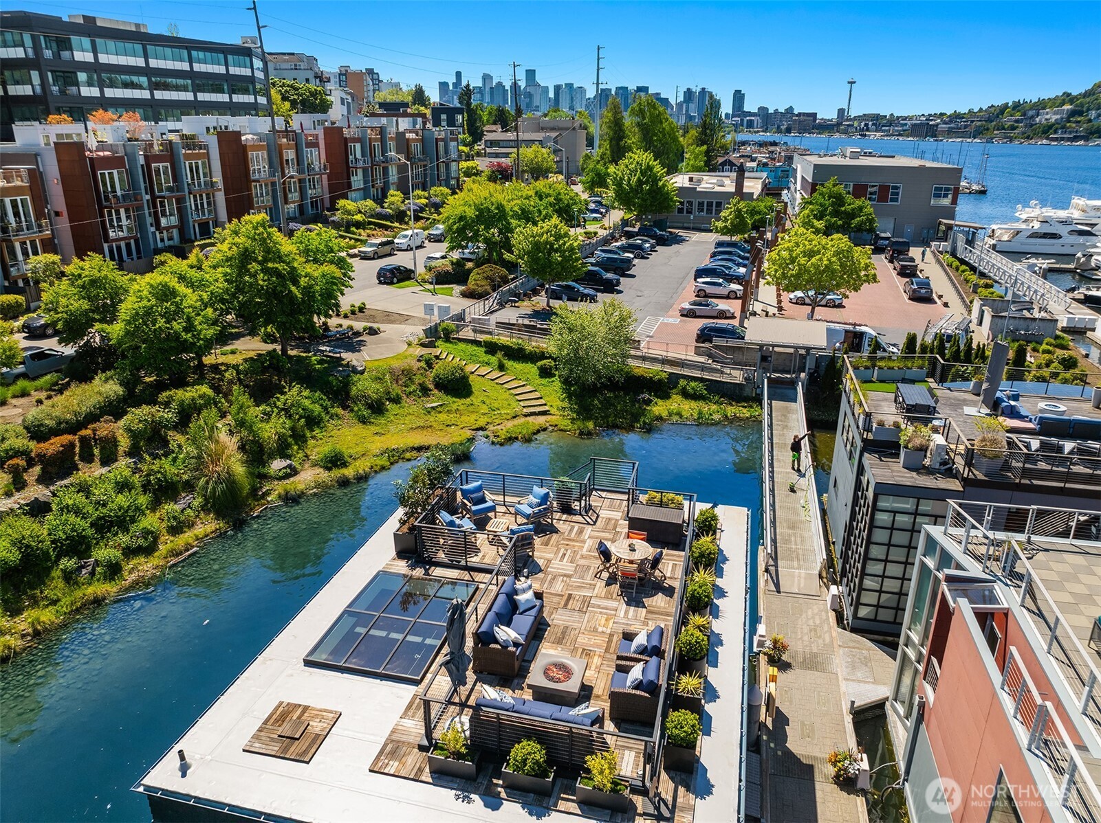 Seattle, Washington, 98102, United States, 3 Bedrooms Bedrooms, ,2 BathroomsBathrooms,Residential,For Sale,1804220