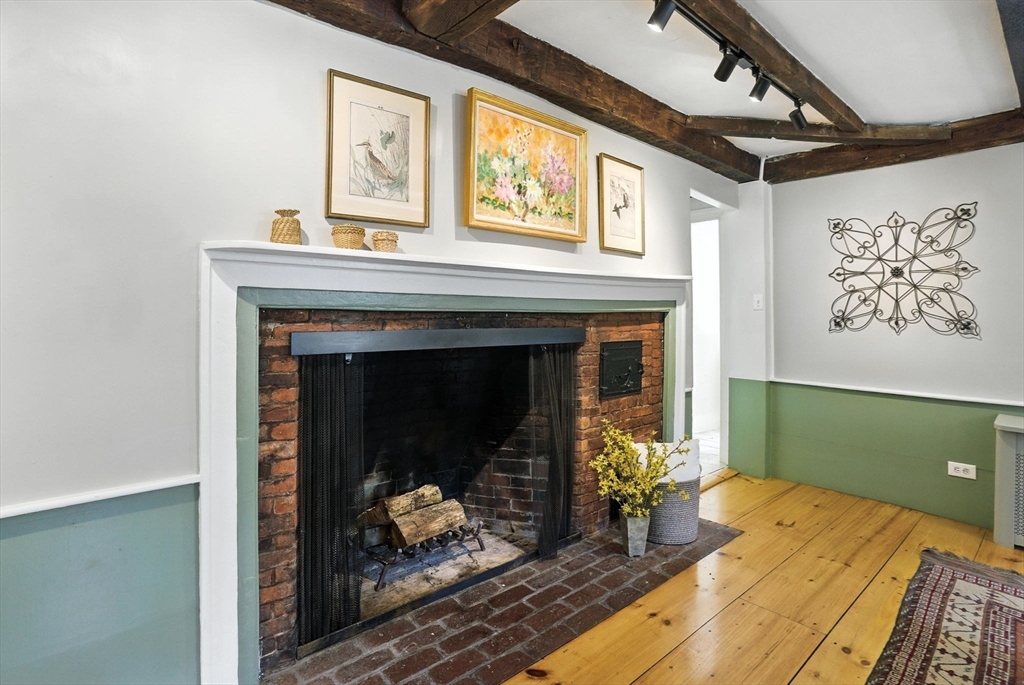 Bolton, Massachusetts, 01740, United States, 4 Bedrooms Bedrooms, ,4 BathroomsBathrooms,Residential,For Sale,1866522