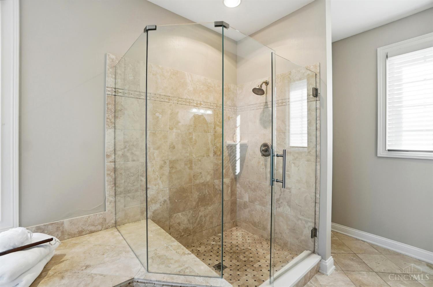 Hamilton Twp, Ohio, 45039, United States, 3 Bedrooms Bedrooms, ,3 BathroomsBathrooms,Residential,For Sale,1987530