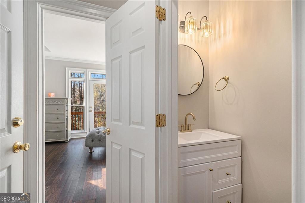 FLOWERY BRANCH, Georgia, 30542, United States, 5 Bedrooms Bedrooms, ,5 BathroomsBathrooms,Residential,For Sale,1894604