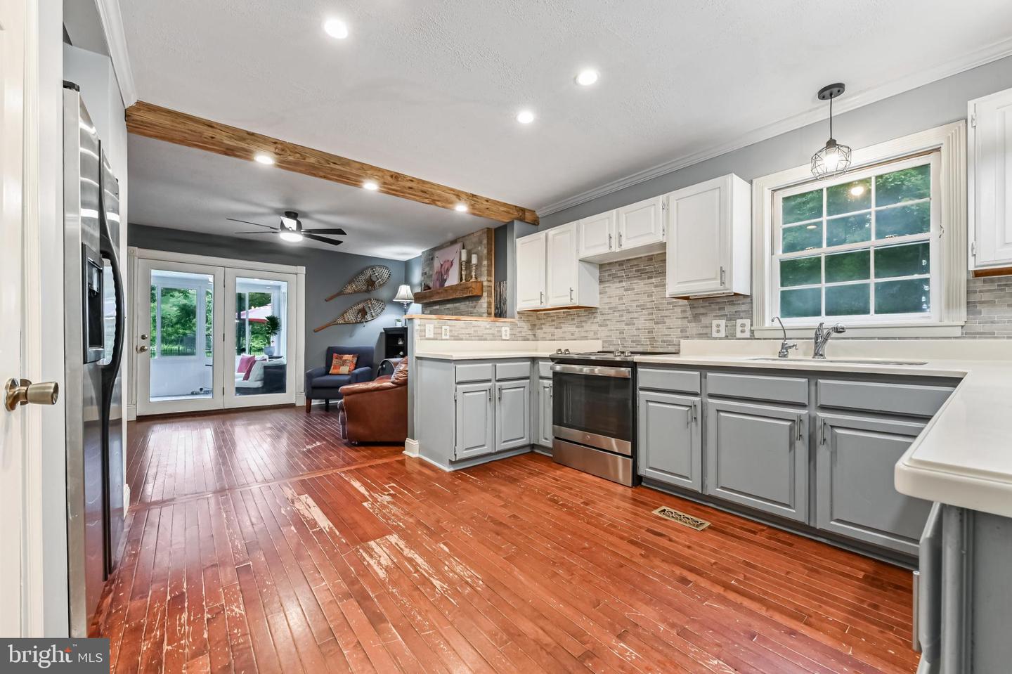 Easton, Maryland, 21601, United States, 5 Bedrooms Bedrooms, ,4 BathroomsBathrooms,Residential,For Sale,2002273