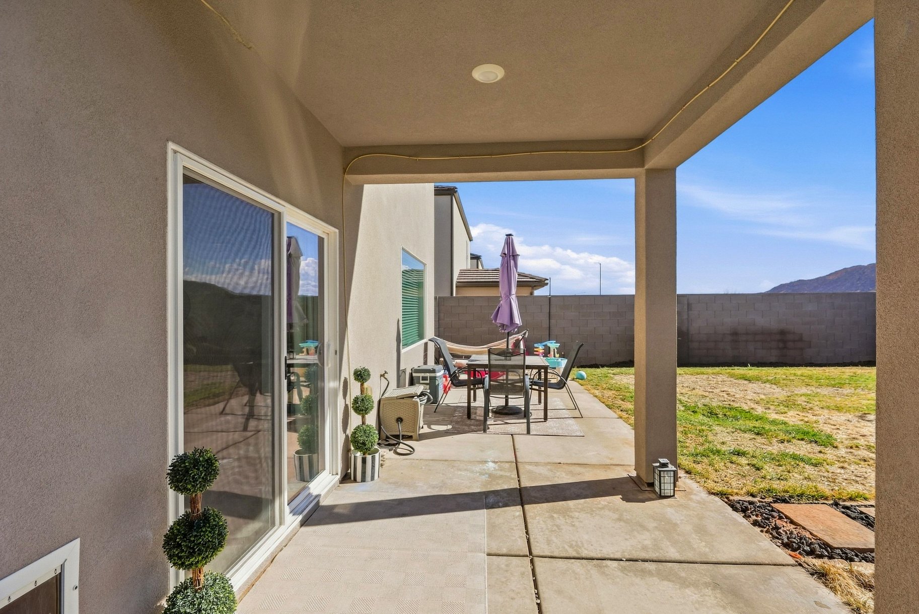  4-Bedroom Long Valley Home with Spacious Yard & Resort Amenities - 物件實景