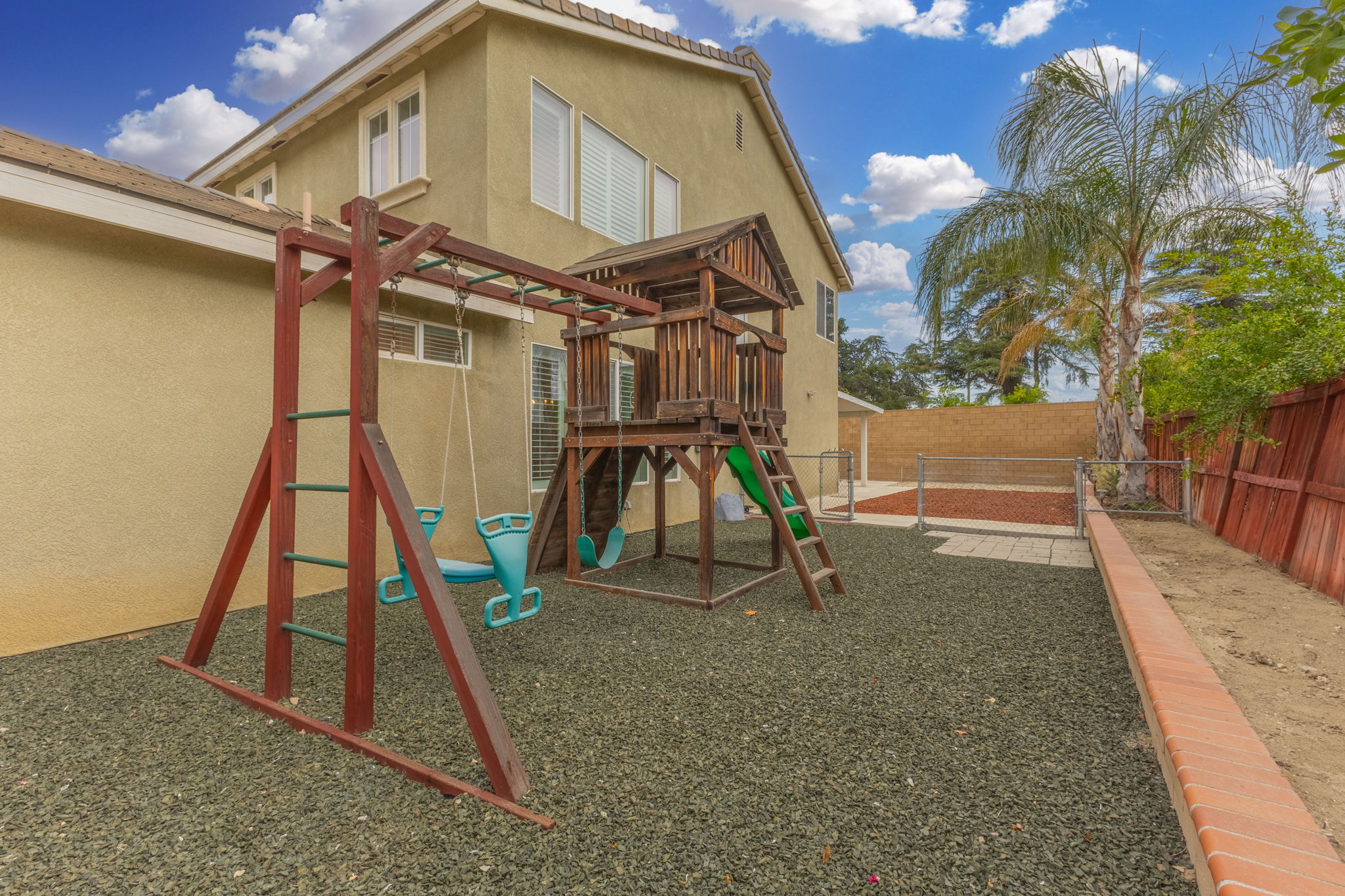 Redlands, California, 92374, United States, 6 Bedrooms Bedrooms, ,4 BathroomsBathrooms,Residential,For Sale,1923576