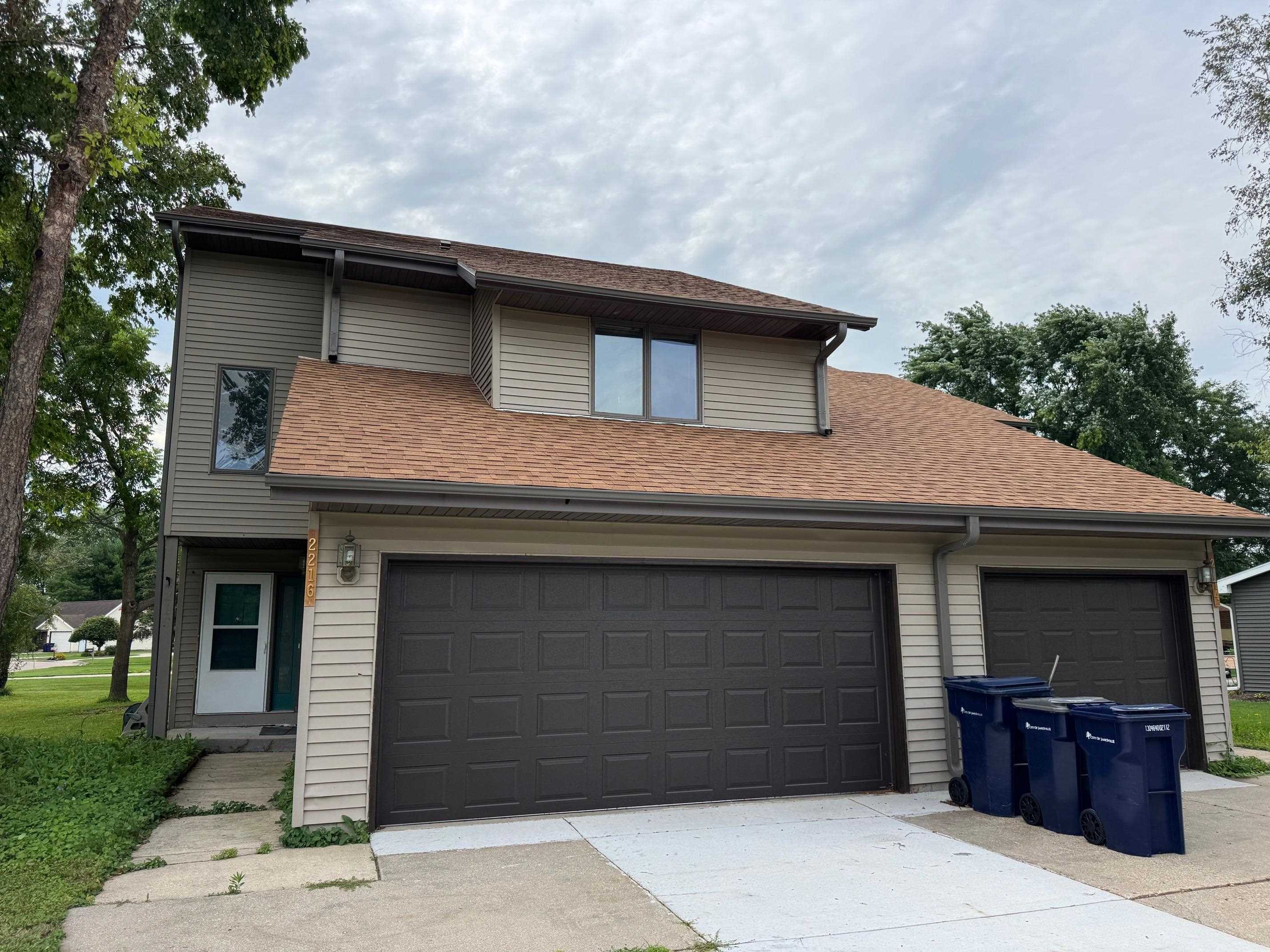 Janesville, Wisconsin, 53546, United States, 6 Bedrooms Bedrooms, ,5 BathroomsBathrooms,Residential,For Sale,1900550