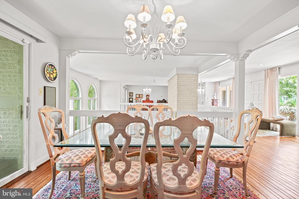 Fredericksburg, Virginia, 22401, United States, 4 Bedrooms Bedrooms, ,4 BathroomsBathrooms,Residential,For Sale,1917232
