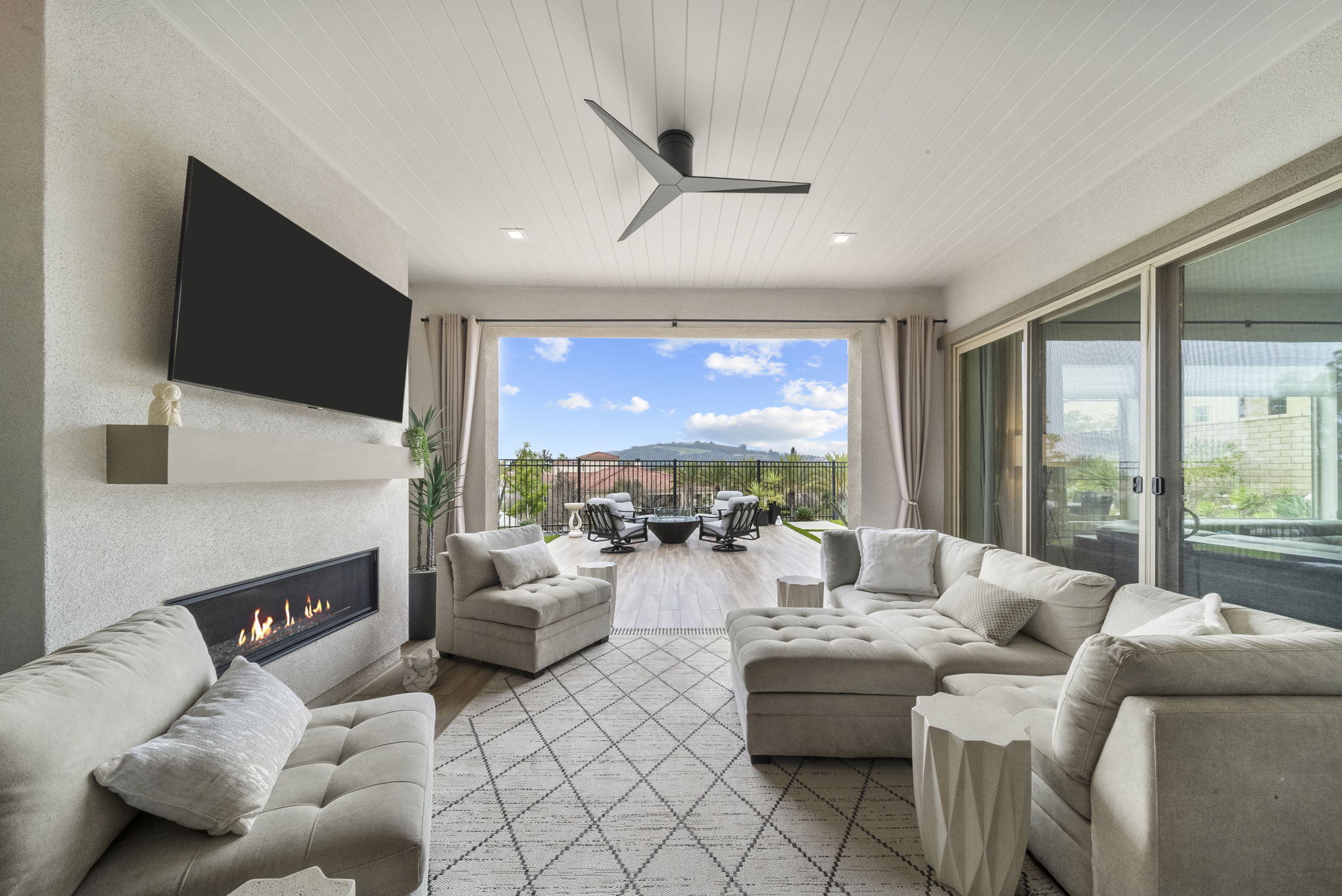  2501 Presley Ct - 物件實景