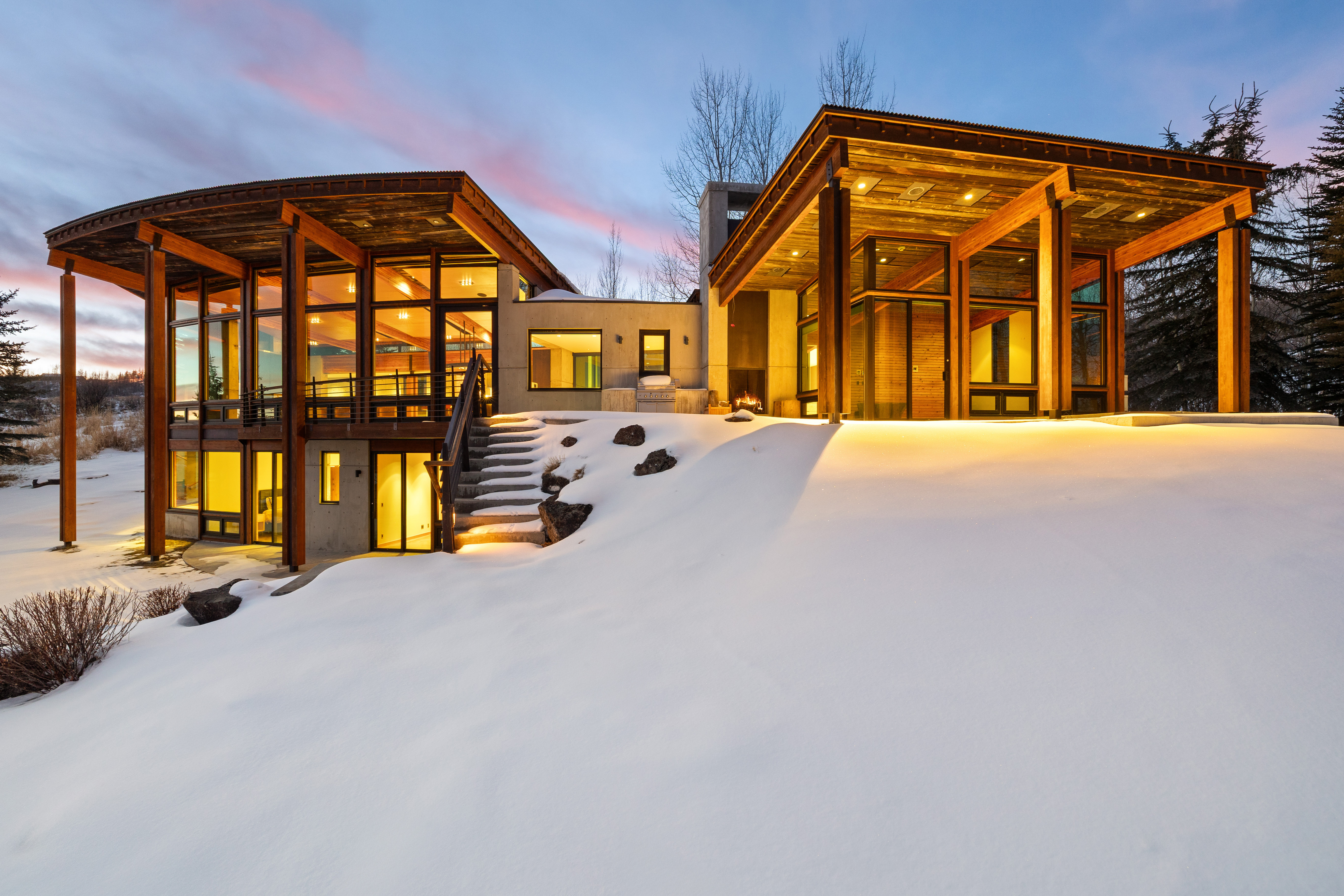  Modern Hillside Sanctuary - 物件實景