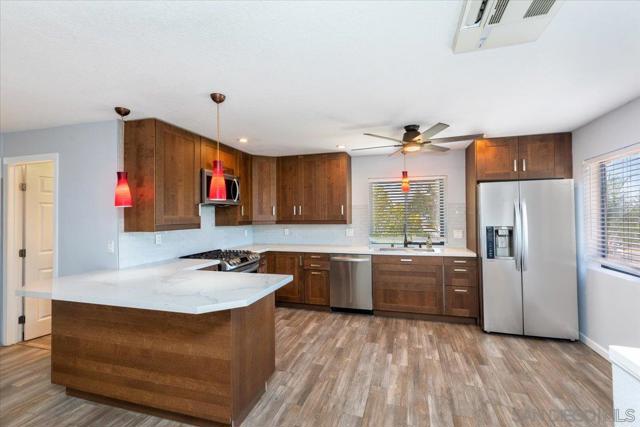 El Cajon, California, 92019, United States, 3 Bedrooms Bedrooms, ,4 BathroomsBathrooms,Residential,For Sale,1872864