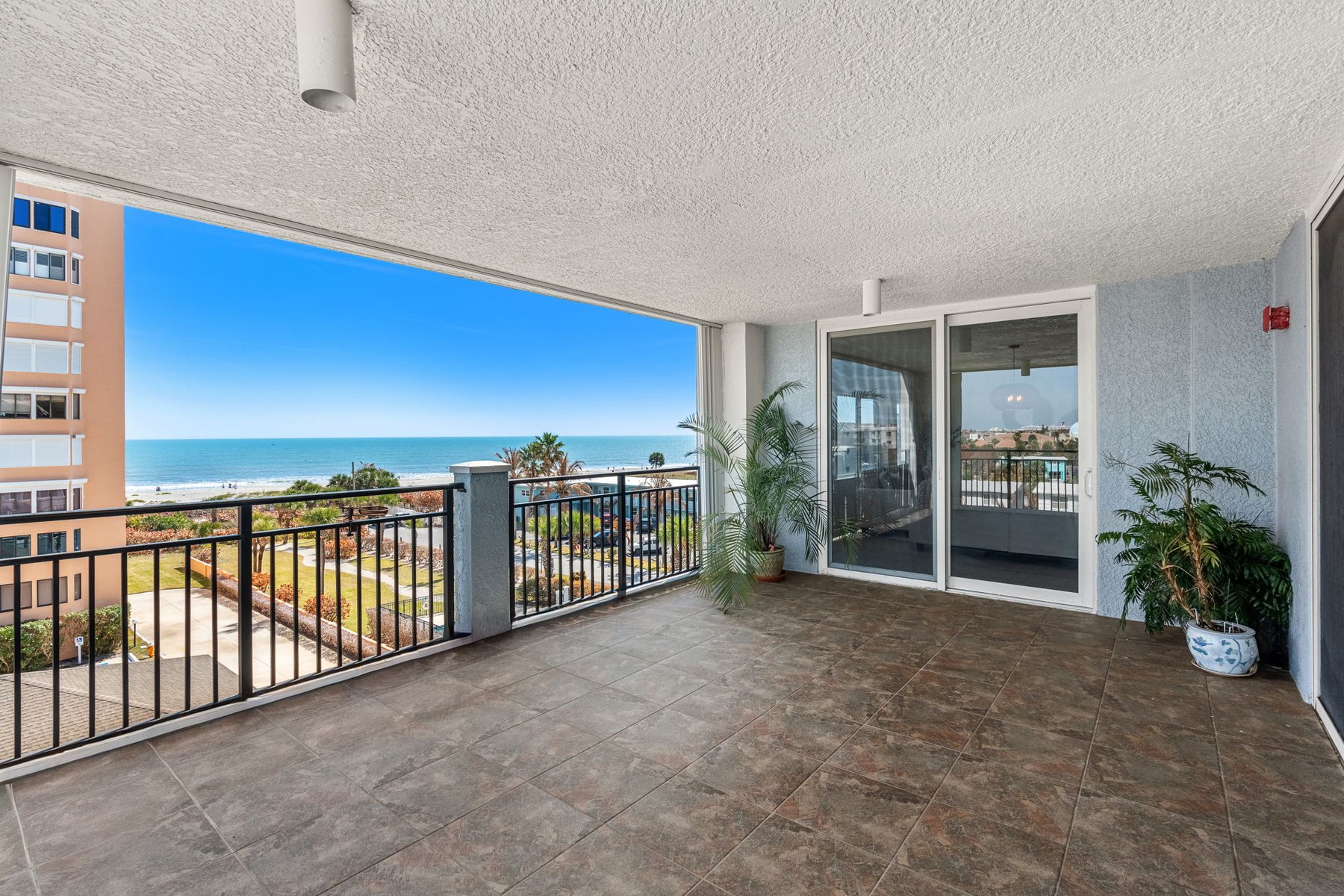  410 Hayes Avenue, #402, Cocoa Beach, FL, 32931 - 物件實景