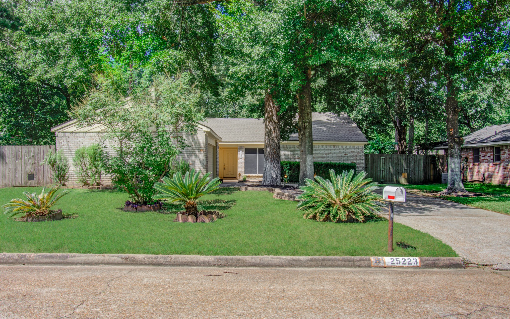  25223 Lynbriar Lane - 物件實景