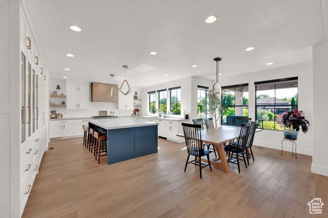 Draper, Utah, 84020, United States, 4 Bedrooms Bedrooms, ,4 BathroomsBathrooms,Residential,For Sale,1981128