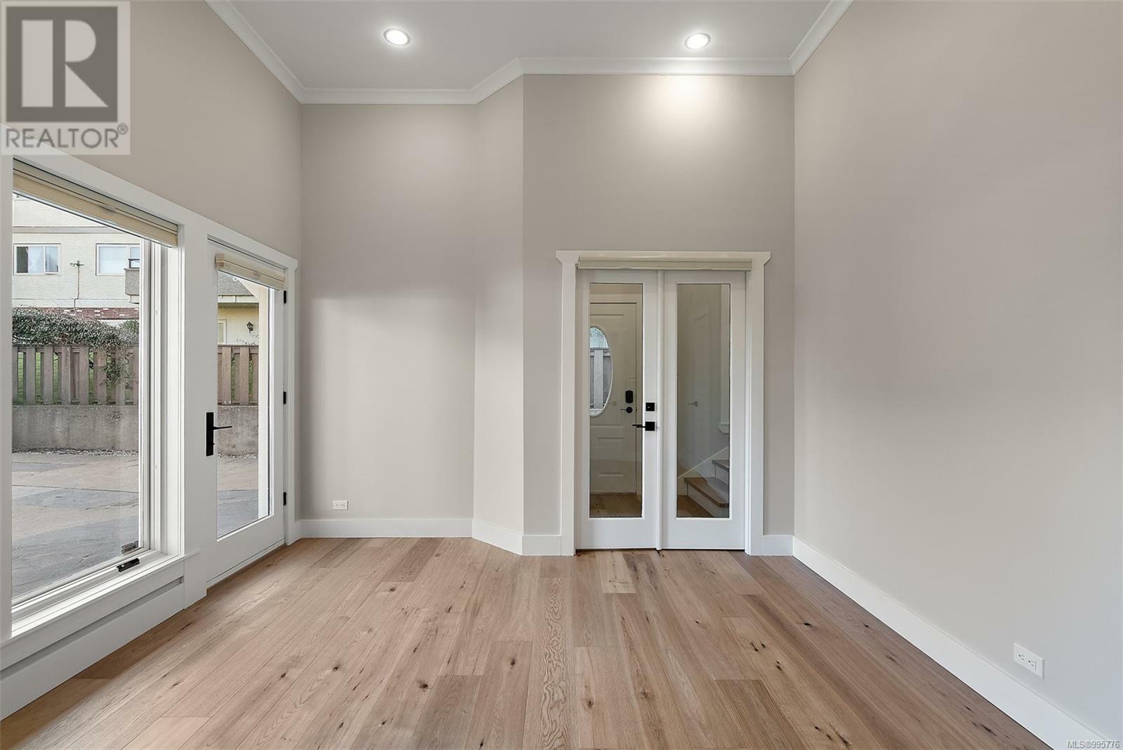 VICTORIA, British Columbia, V8V 1A8, CA, 4 Bedrooms Bedrooms, ,4 BathroomsBathrooms,Residential,For Sale,1876400