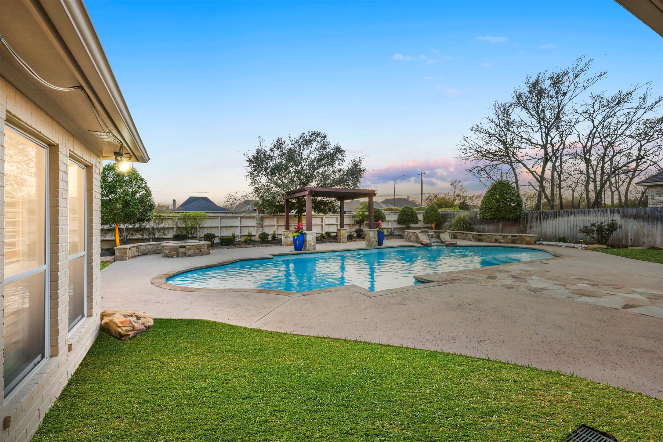  5106 Bellerive Bend Drive - 物件實景