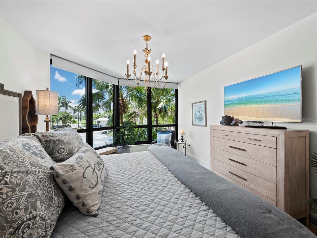 Longboat Key, Florida, 34228, United States, 3 Bedrooms Bedrooms, ,3 BathroomsBathrooms,Residential,For Sale,1942144