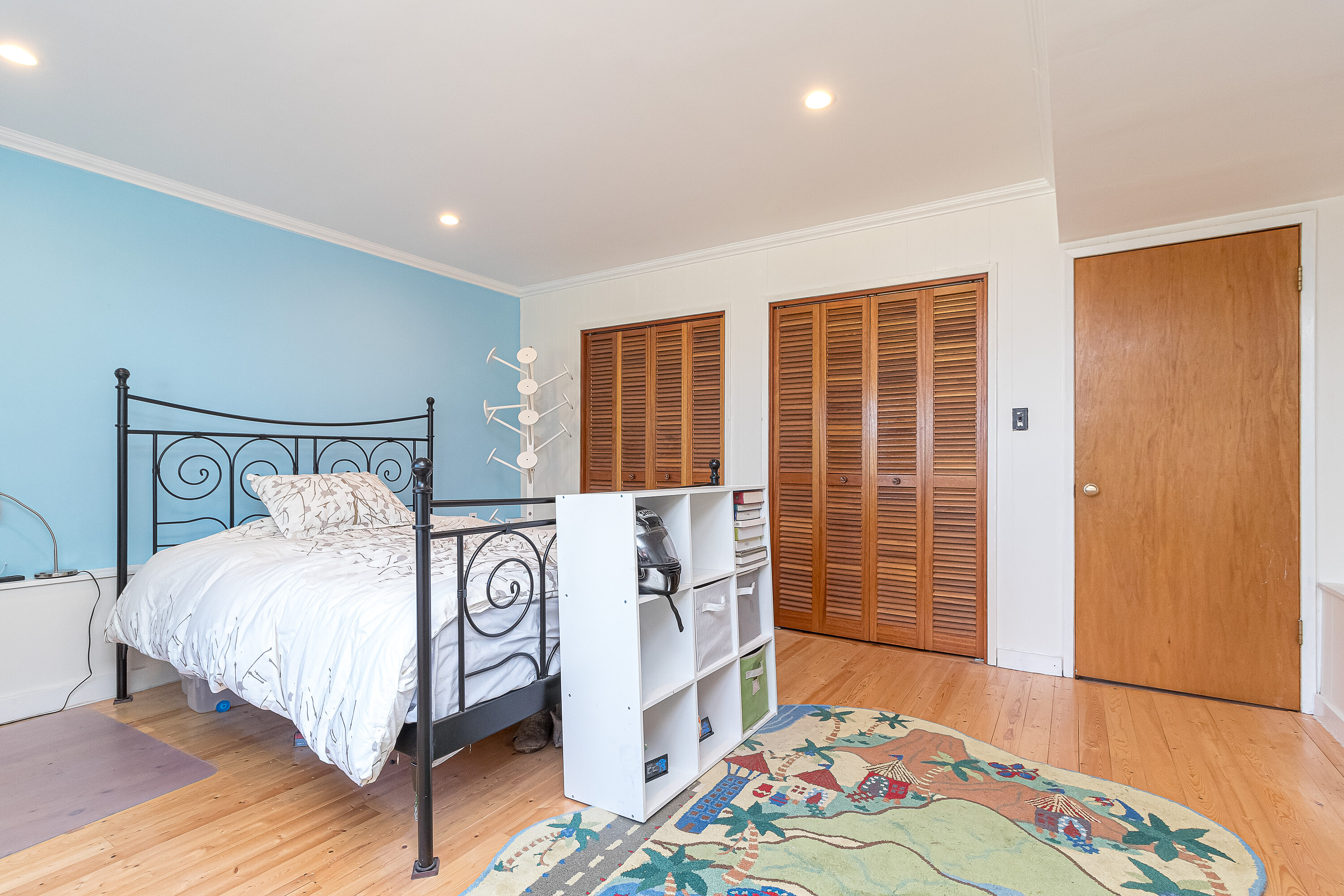  Prime Waterfront Home - 物件實景