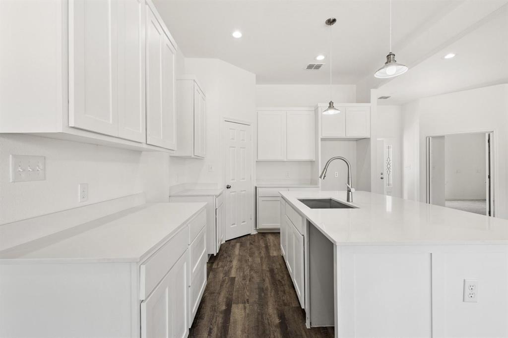 Petty, Texas, 75470, United States, 4 Bedrooms Bedrooms, ,4 BathroomsBathrooms,Residential,For Sale,1921073