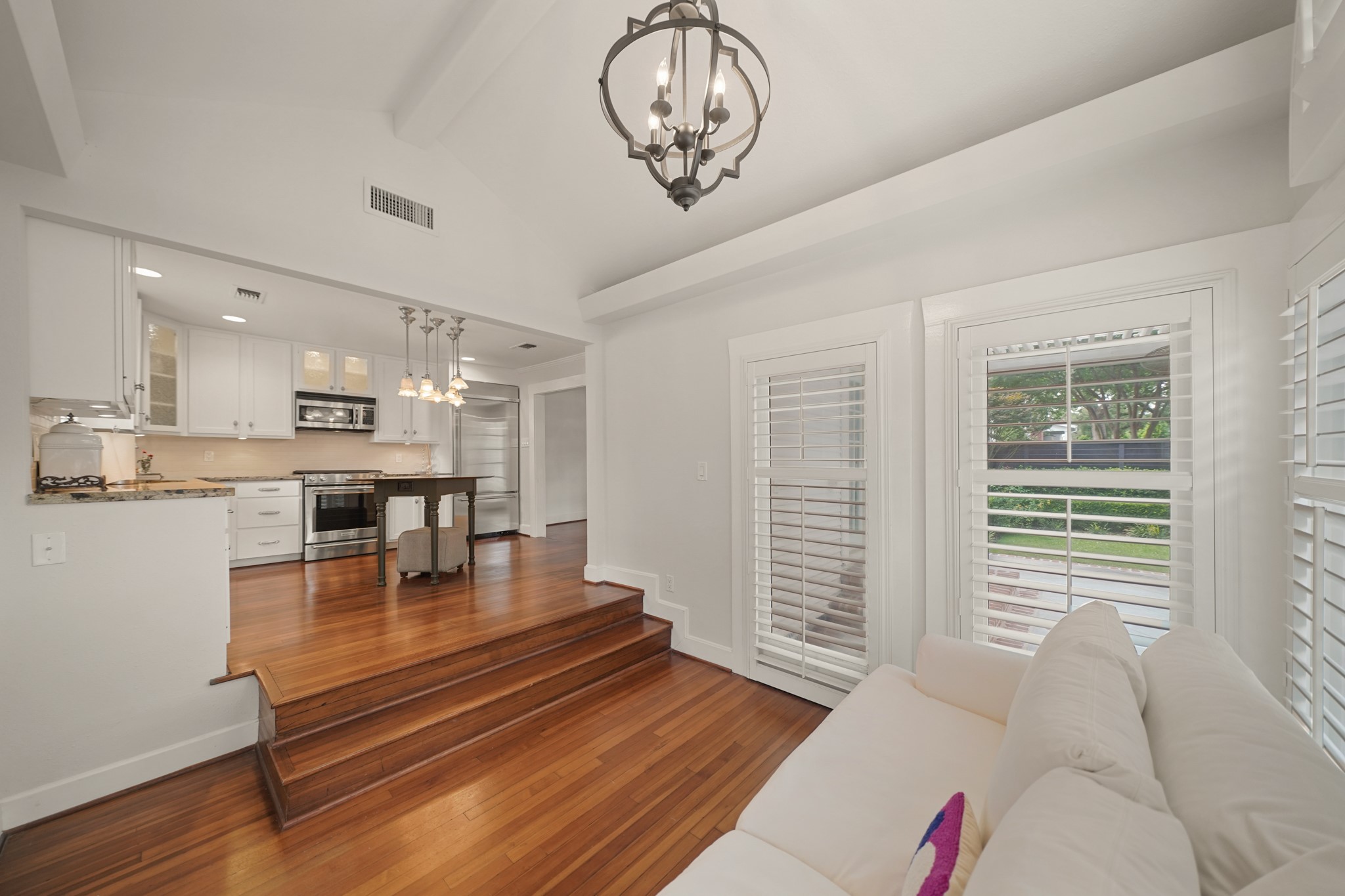 Houston, Texas, 77009, United States, 2 Bedrooms Bedrooms, ,2 BathroomsBathrooms,Residential,For Sale,2003490