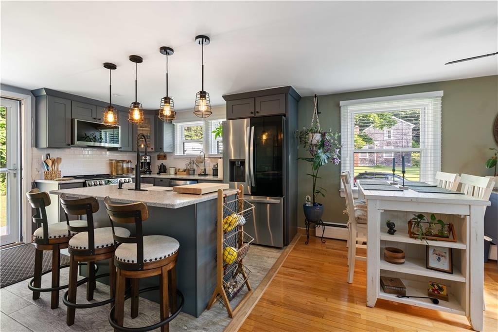 Bristol, Rhode Island, 02809, United States, 3 Bedrooms Bedrooms, ,1 BathroomBathrooms,Residential,For Sale,2002471