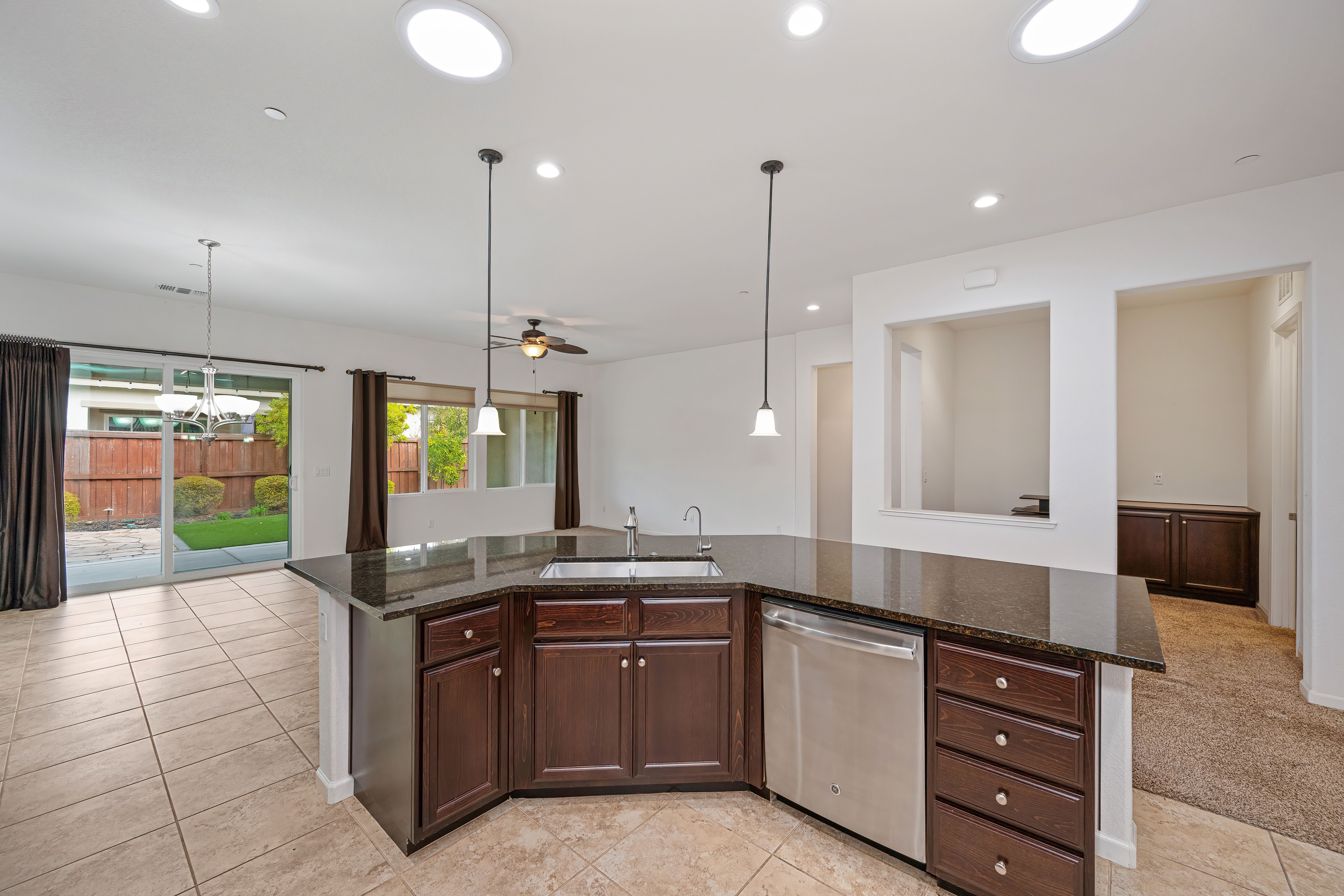  3911 Don River Lane, Sacramento, CA 95834 - 物件實景