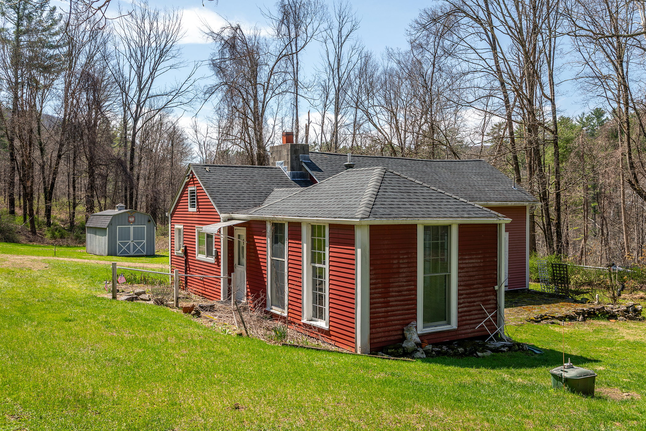  242 River Road - 物件實景