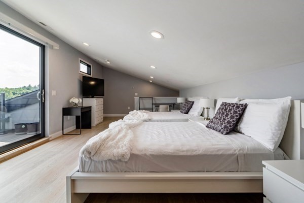 61- Walnut St, Saugus, Massachusetts, 01906, United States, 4 Bedrooms Bedrooms, ,6 BathroomsBathrooms,Residential,For Sale,61- Walnut St,1008970
