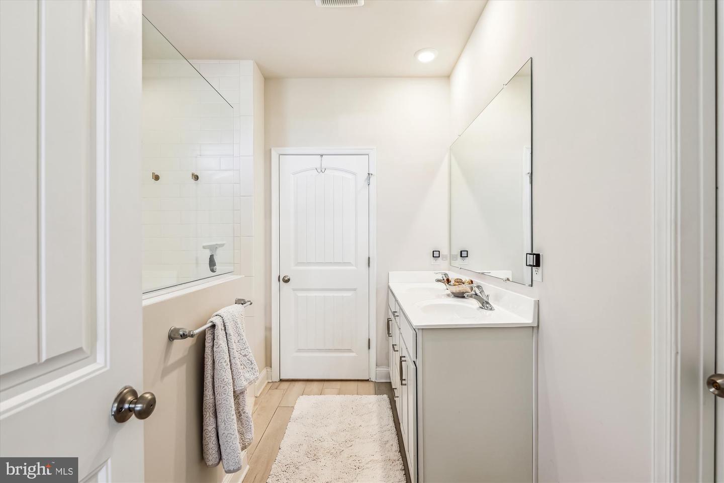 Lewes, Delaware, 19958, United States, 5 Bedrooms Bedrooms, ,4 BathroomsBathrooms,Residential,For Sale,1885507