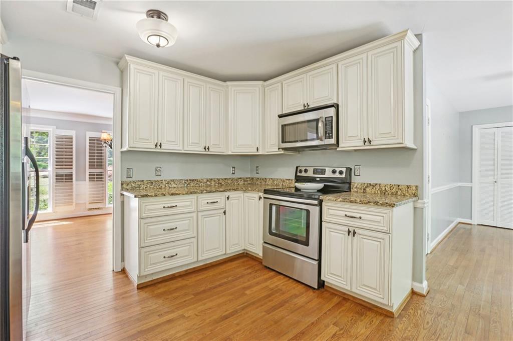 Marietta, Georgia, 30068, United States, 5 Bedrooms Bedrooms, ,4 BathroomsBathrooms,Residential,For Sale,2037798